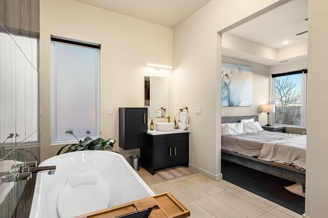 10434 Amara Vista Court NE, Albuquerque, NM 87113