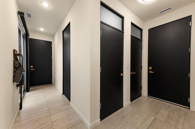 10434 Amara Vista Court NE, Albuquerque, NM 87113