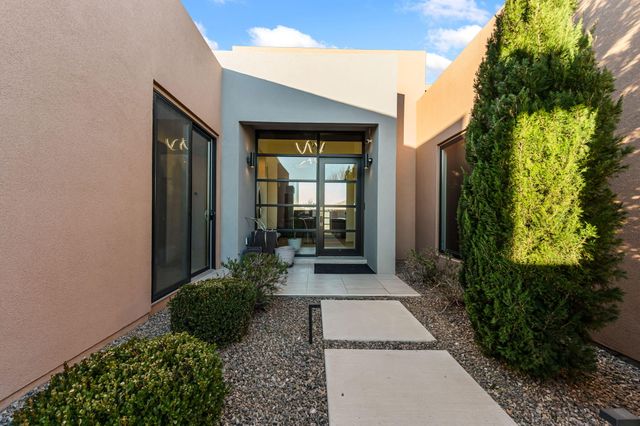 10434 Amara Vista Court NE, Albuquerque, NM 87113