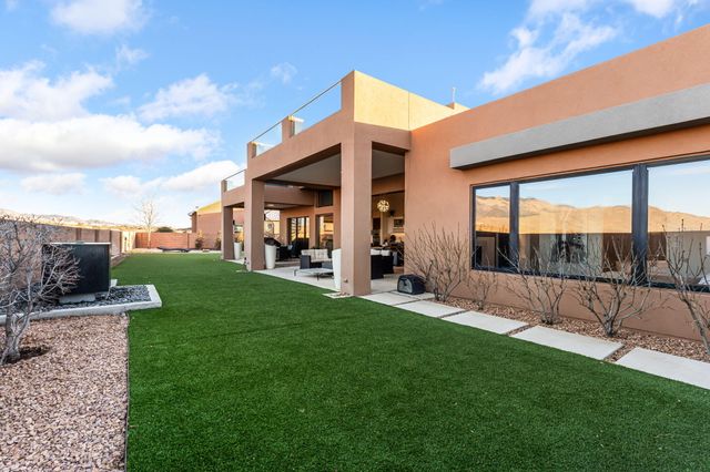 10434 Amara Vista Court NE, Albuquerque, NM 87113