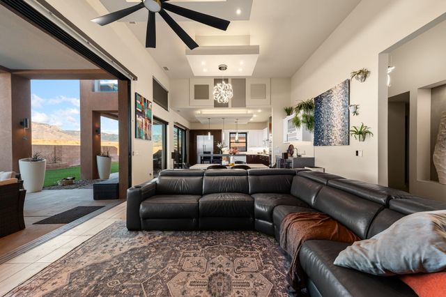 10434 Amara Vista Court NE, Albuquerque, NM 87113