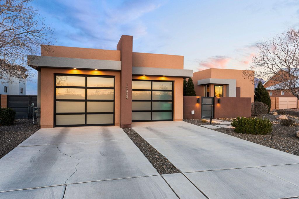 10434 Amara Vista Court NE, Albuquerque, NM 87113