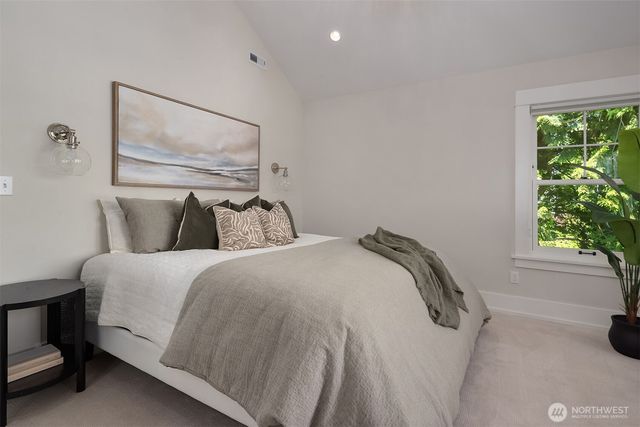 2442 6th W, Seattle, WA 98119