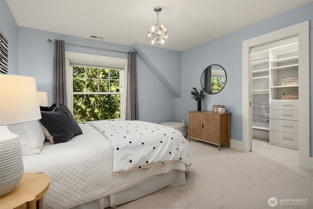 2442 6th W, Seattle, WA 98119
