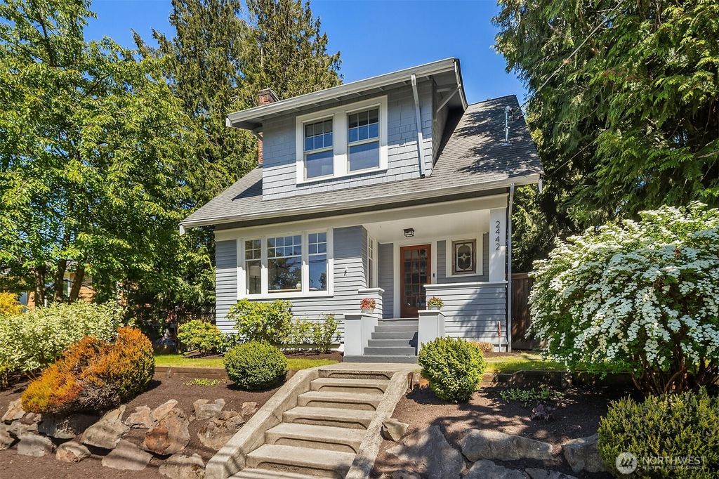 2442 6th W, Seattle, WA 98119
