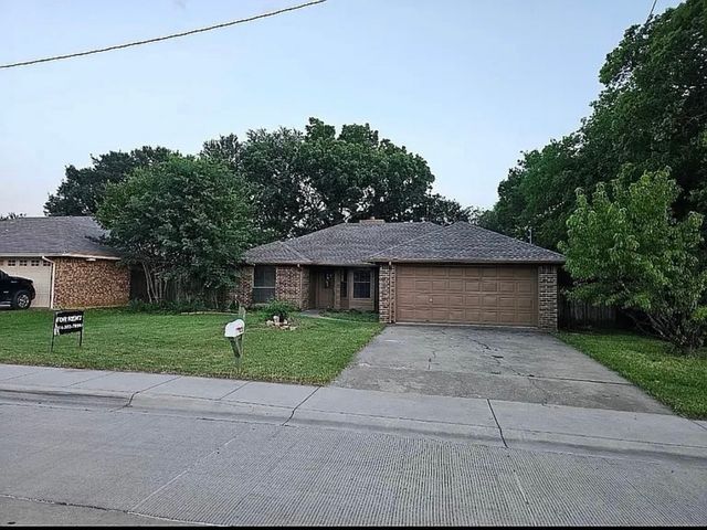 1700 Audra Lane, Denton, TX 76209