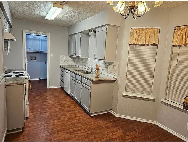 1700 Audra Lane, Denton, TX 76209