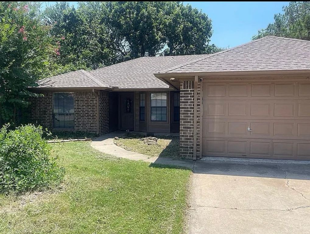 1700 Audra Lane, Denton, TX 76209