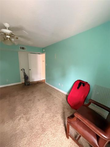 359 N Post Oak Lane 318, Houston, TX 77024