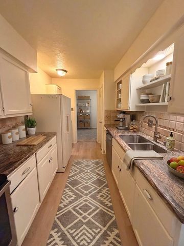 359 N Post Oak Lane 318, Houston, TX 77024