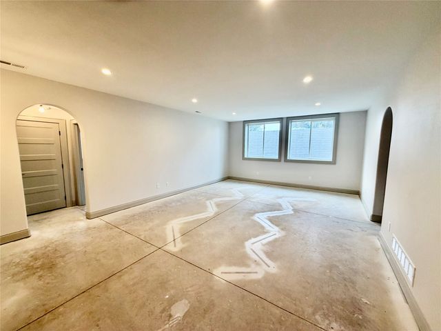 2916 NW 27th Court, Ankeny, IA 50023