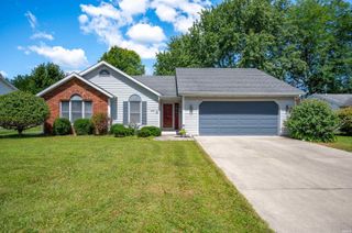 4208 W ROBINWOOD Drive, Muncie, IN 47304