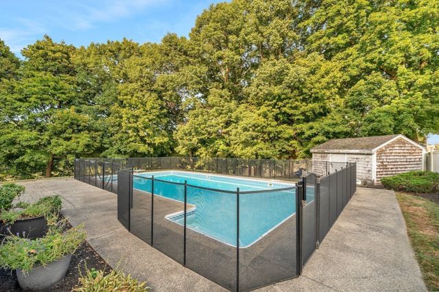 17 Nowell Street, Saugus, MA 01906