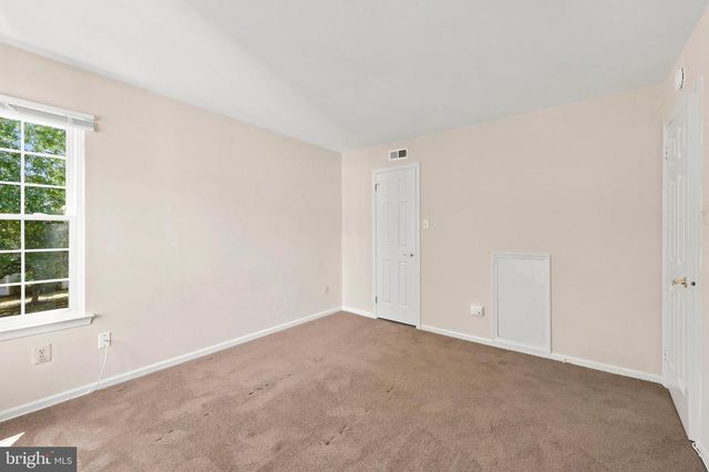 502 DIAMOND DR, Newtown, PA 18940