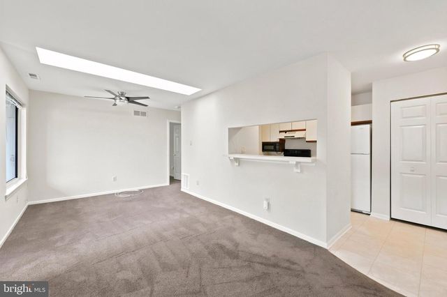 502 DIAMOND DR, Newtown, PA 18940