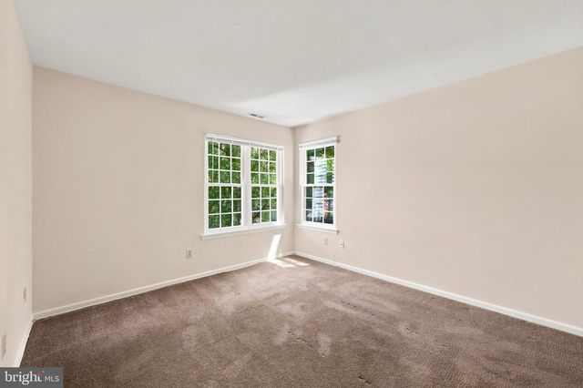 502 DIAMOND DR, Newtown, PA 18940