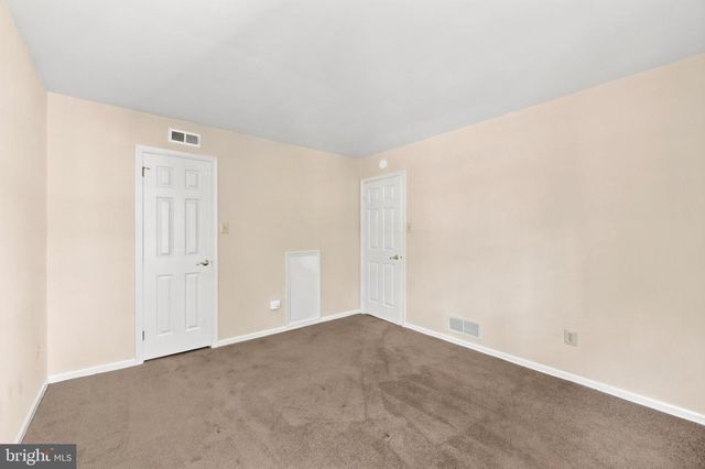 502 DIAMOND DR, Newtown, PA 18940