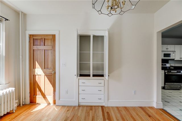 577 Spring Street, Newport, RI 02840