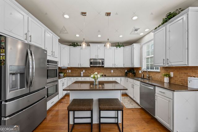 2464 Fisk Falls Drive, Braselton, GA 30517