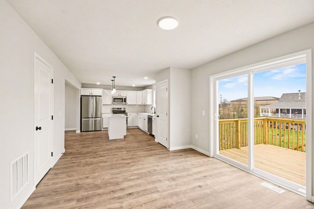 52160 Olympus Pass, Granger, IN 46530