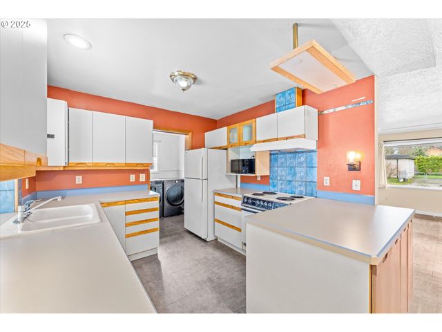 4922 Se 51ST Ave, Portland, OR 97206