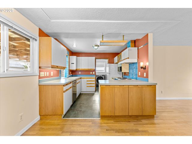 4922 Se 51ST Ave, Portland, OR 97206