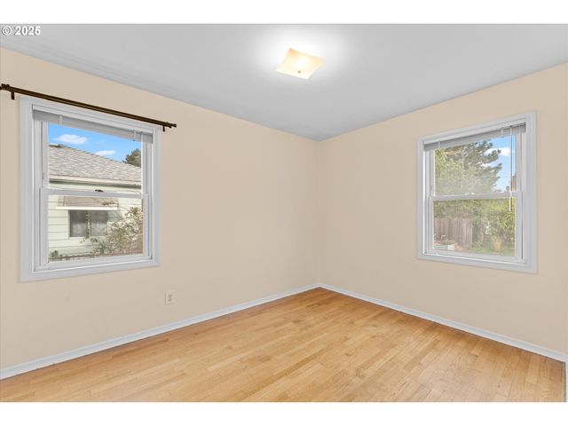 4922 Se 51ST Ave, Portland, OR 97206