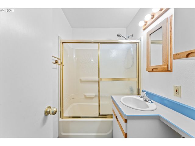 4922 Se 51ST Ave, Portland, OR 97206