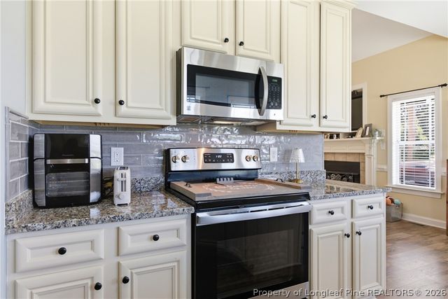 3916 Barclay Way, Wade, NC 28395
