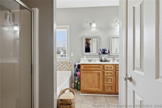 3916 Barclay Way, Wade, NC 28395