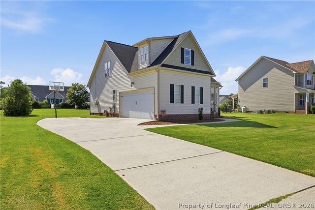 3916 Barclay Way, Wade, NC 28395