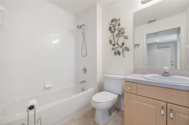 1295 SAXONY CIRCLE 2106, Punta Gorda, FL 33983