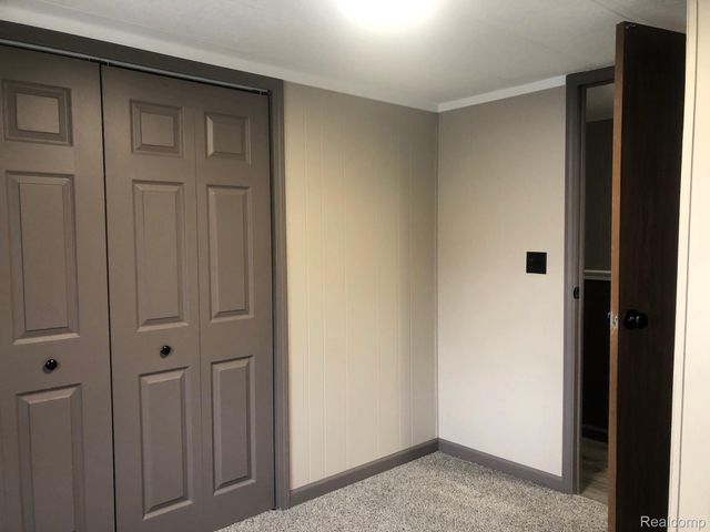 612 Holly Court, Jonesville, MI 49250