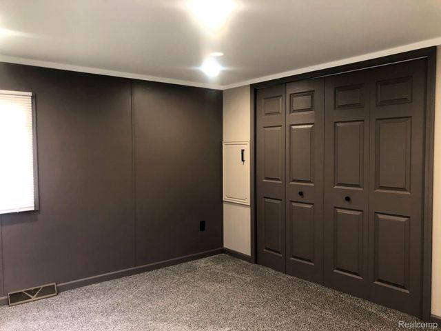 612 Holly Court, Jonesville, MI 49250