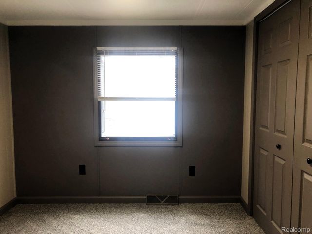612 Holly Court, Jonesville, MI 49250