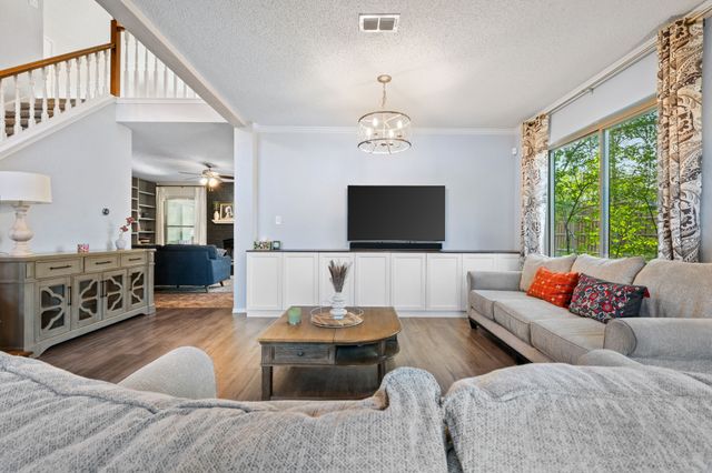 2113 Carriage Hill, Denton, TX 76207