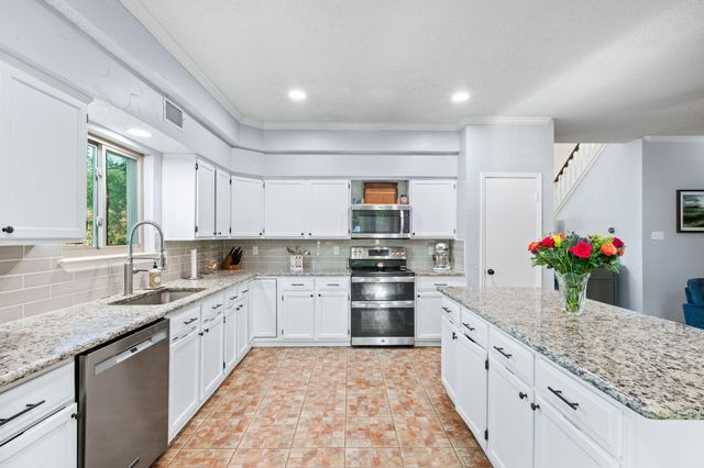 2113 Carriage Hill, Denton, TX 76207