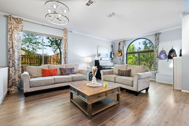 2113 Carriage Hill, Denton, TX 76207