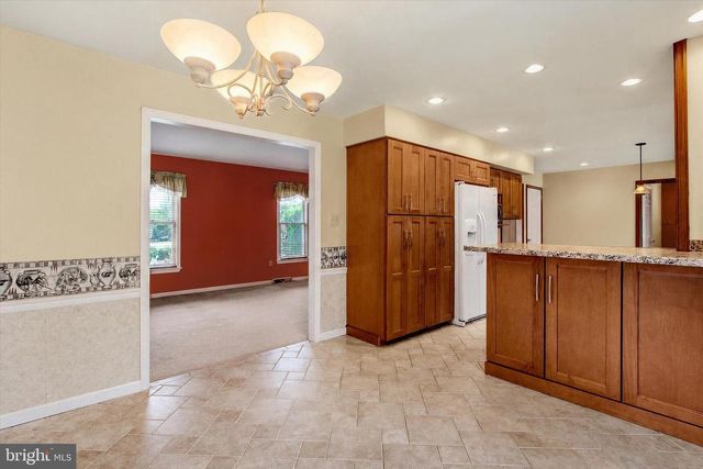 7 KINGSTON CT, Brownstown, PA 17508