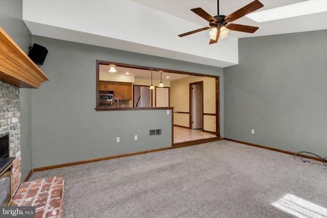 7 KINGSTON CT, Brownstown, PA 17508
