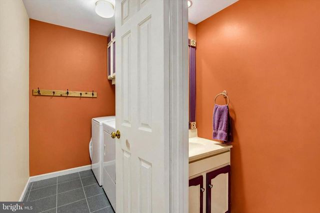 7 KINGSTON CT, Brownstown, PA 17508
