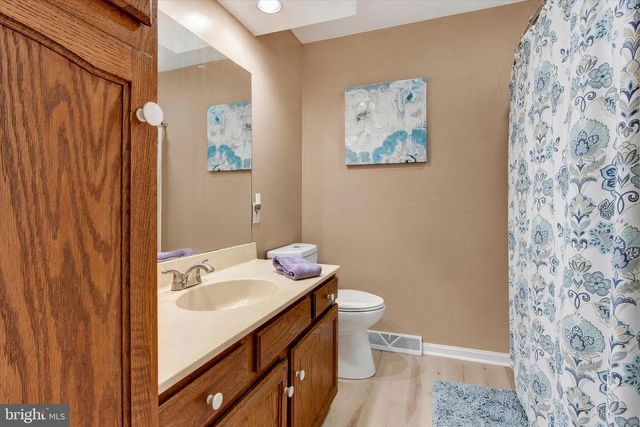 7 KINGSTON CT, Brownstown, PA 17508