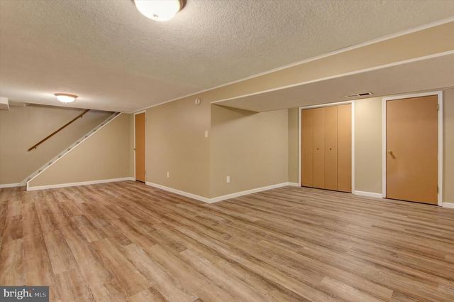 7 KINGSTON CT, Brownstown, PA 17508