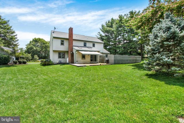 7 KINGSTON CT, Brownstown, PA 17508