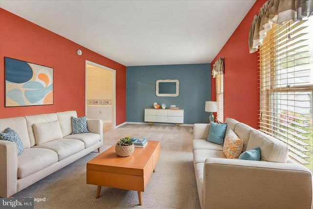 7 KINGSTON CT, Brownstown, PA 17508