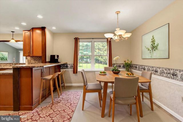 7 KINGSTON CT, Brownstown, PA 17508