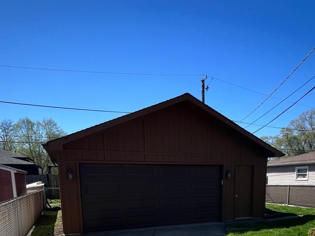 14238 S Manistee Avenue, Burnham, IL 60633