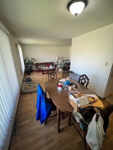 14238 S Manistee Avenue, Burnham, IL 60633
