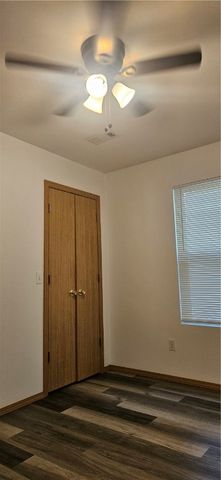 1983 Razorback Road 4, Fayetteville, AR 72701