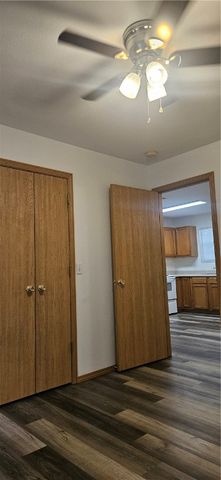 1983 Razorback Road 4, Fayetteville, AR 72701